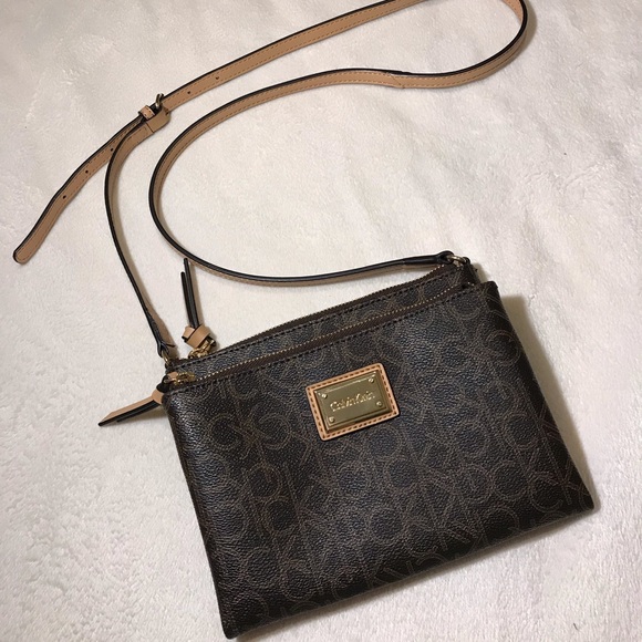Calvin Klein Handbags - NWOT {Calvin Klein} Crossbody bag purse
